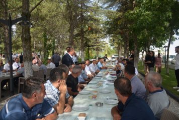 Eskişehir Millet Vekilimiz Prof. Dr. Ayşen Gürcan, Ak Parti İl Başkanımız Süleyman Reyhan ve Ak Parti Eskişehir İl Yönetim Kurulumuz, Ak Parti İlçe Teşkilatımız ve ilçemiz Mahalle Muhtarlarımızla buluştuk.